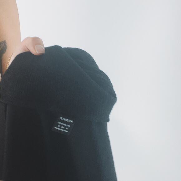 SOLD OUT NWOT SHEIN Ribbed Black Turtleneck Set with Leggings Size Small - Picture 6 of 6